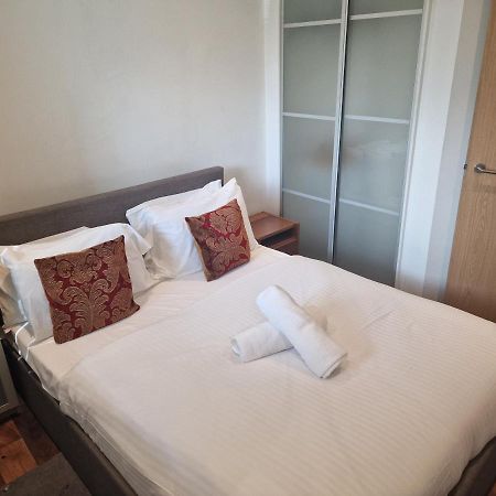 Immaculate 1-Bed Apartment In London Eksteriør bilde